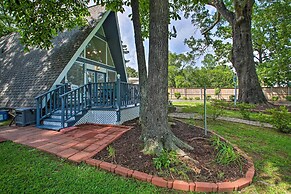 Deck, Boat Slip + Views: Lake Hamilton Cabin!