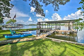 Deck, Boat Slip + Views: Lake Hamilton Cabin!