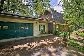 Waterfront Lake Barkley Home w/ Deck & Fire Pit!