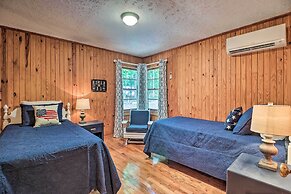 Waterfront Lake Martin Home w/ Grill & Beach!