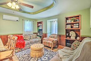 Tamaqua Apartment w/ Fire Pit & Gas Grill!