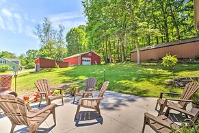 Tamaqua Apartment w/ Fire Pit & Gas Grill!