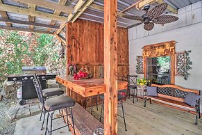 Quiet, Historic Manor: Located in Ghost Town!