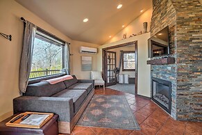'sunset Bluff Treehouse': On Bull Shoals Lake!