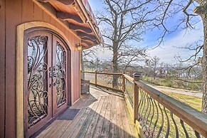 'sunset Bluff Treehouse': On Bull Shoals Lake!