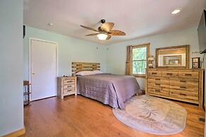 Updated Buckeye Lake Retreat w/ Game Room!