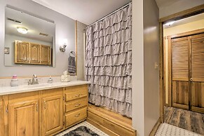 Updated Buckeye Lake Retreat w/ Game Room!