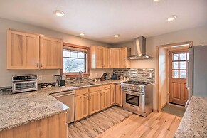 Stunning Gallatin Gateway Mountain Retreat!