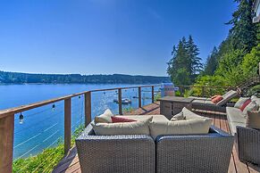 Waterfront Gig Harbor Home w/ Furnished Deck