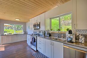 Waterfront Gig Harbor Home w/ Furnished Deck