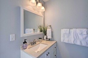 Waterfront Gig Harbor Home w/ Furnished Deck