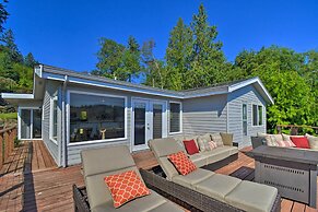 Waterfront Gig Harbor Home w/ Furnished Deck