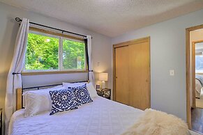 Waterfront Gig Harbor Home w/ Furnished Deck