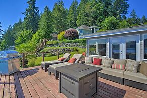 Waterfront Gig Harbor Home w/ Furnished Deck