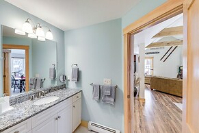 White Mountain Home Near Lakes & Kancamagus Hwy!