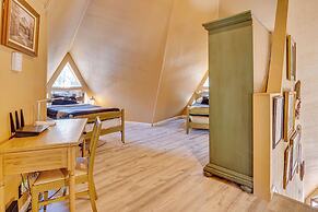 'star House' Unique Home w/ Furnished Deck & Views