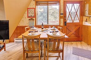 'star House' Unique Home w/ Furnished Deck & Views