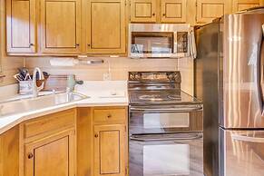 'star House' Unique Home w/ Furnished Deck & Views