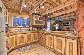 Secluded Vanderbilt Cabin, 9 Mi to Treetops!