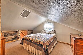 Tenn River Cabin w/ Hot Tub - 10 Mi to Chattanooga