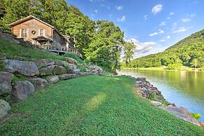 Tenn River Cabin w/ Hot Tub - 10 Mi to Chattanooga