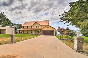 Waterfront Lake Eufaula Home: Multi-level Balcony