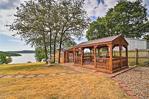 Waterfront Lake Eufaula Home: Multi-level Balcony