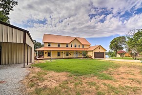 Waterfront Lake Eufaula Home: Multi-level Balcony