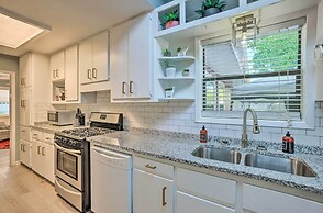 Aggie Game Day Retreat ~ 1 Mi to Texas A & M!