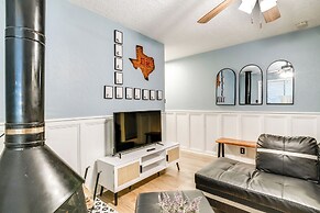 Aggie Game Day Retreat ~ 1 Mi to Texas A & M!