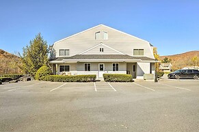First-floor Hunter Condo < 1 Mi to Slopes!