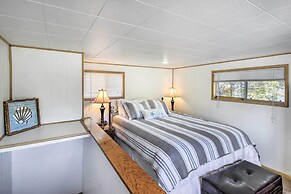 Coastal PNW Gem w/ Hot Tub - Walk to Beach!