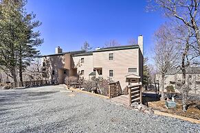 Beech Mountain Retreat w/ Decks & Mountain Views!