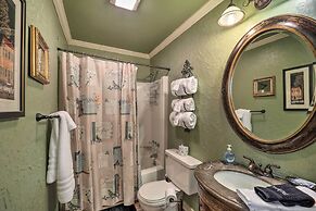 Beech Mountain Retreat w/ Decks & Mountain Views!