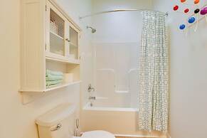 Beachfront Lake Michigan Cottage: Fire Pit & Deck