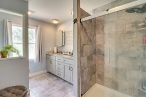 Calm Columbia Haven: Outdoor Pool, Hot Tub!