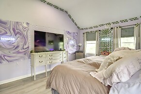 Calm Columbia Haven: Outdoor Pool, Hot Tub!