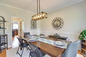 Calm Columbia Haven: Outdoor Pool, Hot Tub!