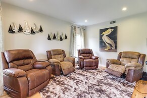 Calm Columbia Haven: Outdoor Pool, Hot Tub!