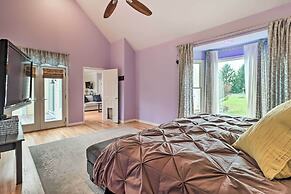 Calm Columbia Haven: Outdoor Pool, Hot Tub!