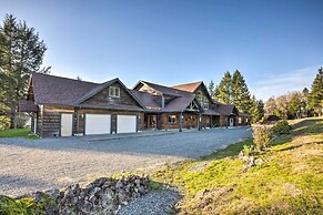 Brookings Vacation Rental Lodge on 88 Acres!