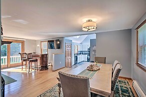 Charming Saco Home w/ Deck, 5 Mi to Beach!