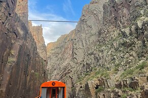 Cañon City Casa w/ Spacious, Private Yard!