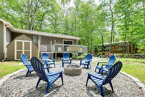 Near Skiing & Hiking: Gouldsboro Home w/ Hot Tub