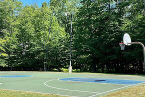 Near Skiing & Hiking: Gouldsboro Home w/ Hot Tub