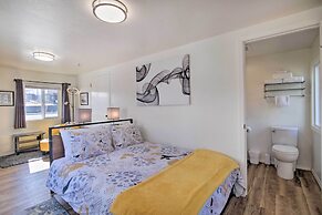 North Bend Home w/ Cornhole Court & Putting Green