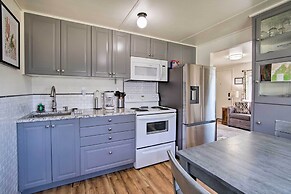 North Bend Home w/ Cornhole Court & Putting Green