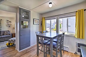 North Bend Home w/ Cornhole Court & Putting Green