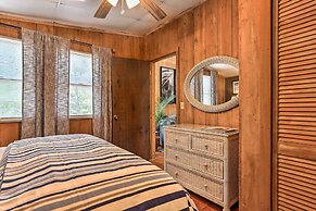 Cozy Hatteras Island Abode ~ 1 Mi to Frisco Beach!