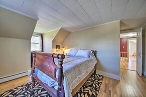 Cozy Colonial Home w/ Bay Access & Water View